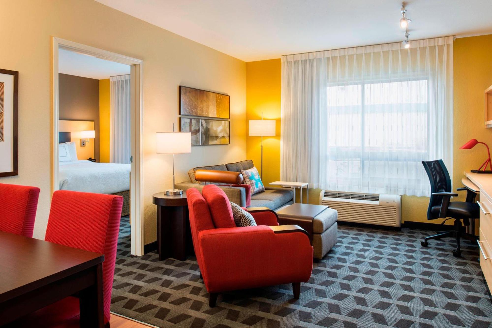 ทาวน์เพลซ สวีท บาย แมริออท เรดเดียร์ Hotel ภายนอก รูปภาพ