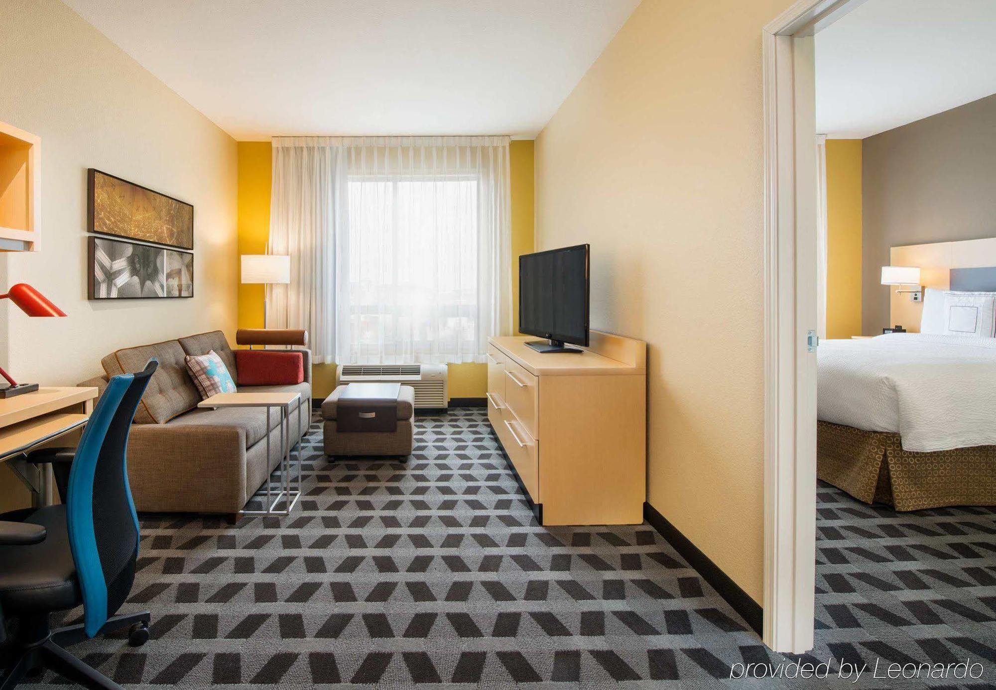 ทาวน์เพลซ สวีท บาย แมริออท เรดเดียร์ Hotel ภายนอก รูปภาพ